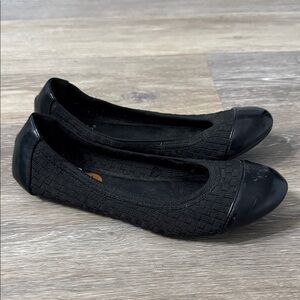 Nicole Black Textured Women's Flats